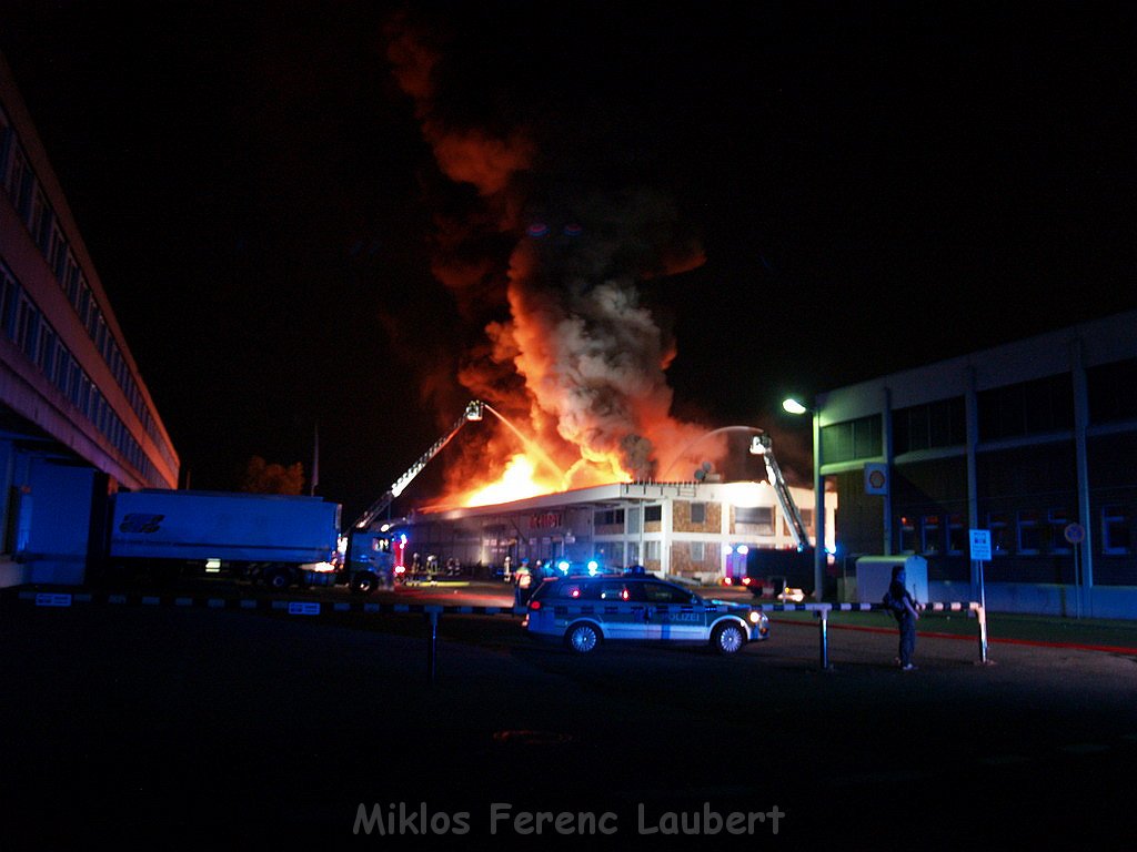 Grossbrand Halle auf dem Grossmarkt Koeln P461.JPG
